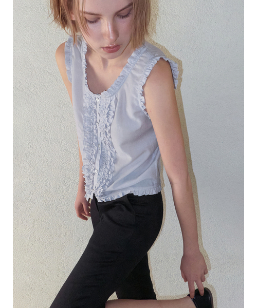 ETMON(エトモン)の「Double Frill Sleeveless Blouse, Blue Grey(シャツ/ブラウス・レディース・その他・F)」の4枚目の写真