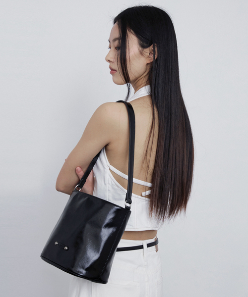 RAIMENT(レイメント)の「Stud Band Basket Bag_Black(ショルダーバッグ・レディース・その他・FREE)」の2枚目の写真