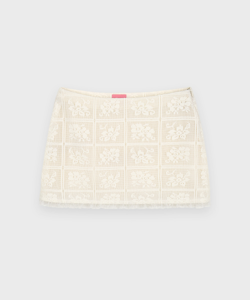 SINOON(シヌーン)の「Rose Lace Mini Skirt (Ivory)(スカート・レディース・アイボリー・SMALL/MEDIUM)」の5枚目の写真
