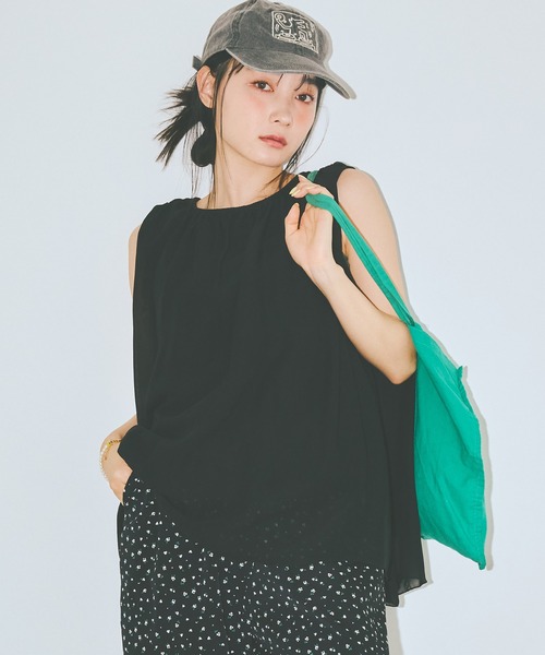 COLORME(カラーミー)の「【AKB48 伊藤百花 着用】シフォンノースリーブトップス(シャツ/ブラウス・レディース・ブラック/ライトブルー・FREE)」の4枚目の写真
