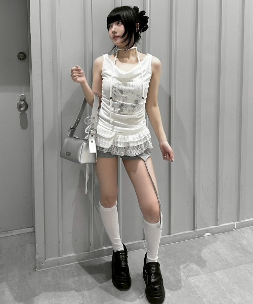 Never mind the XU / Chikashitsu+(ネバーマインド ザ エックスユー / チカシツプラス)の「【nmtc+】Doodle Lace Sleeveless Tee Muffler Set / 【エヌエムティーシープラス】レースマフラーセットノースリーブTシャツ(タンクトップ・レディース・ホワイト/チャコール・ONE SIZE)」の17枚目の写真