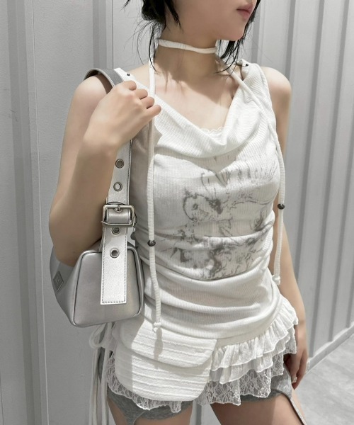 Never mind the XU / Chikashitsu+(ネバーマインド ザ エックスユー / チカシツプラス)の「【nmtc+】Doodle Lace Sleeveless Tee Muffler Set / 【エヌエムティーシープラス】レースマフラーセットノースリーブTシャツ(タンクトップ・レディース・ホワイト/チャコール・ONE SIZE)」の11枚目の写真