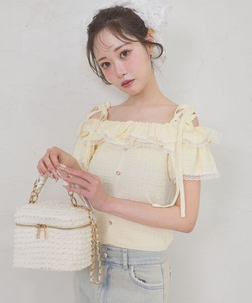 MAJESTIC LEGON(マジェスティックレゴン)の「フリルオフショルニット(ニット/セーター・レディース・オフホワイト/イエロー/ブラック/ブラック系その他・MEDIUM)」の13枚目の写真