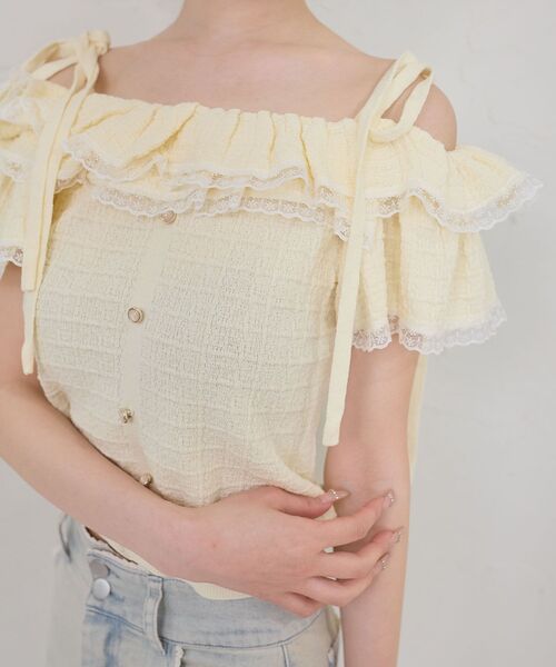 MAJESTIC LEGON(マジェスティックレゴン)の「フリルオフショルニット(ニット/セーター・レディース・オフホワイト/イエロー/ブラック/ブラック系その他・MEDIUM)」の14枚目の写真