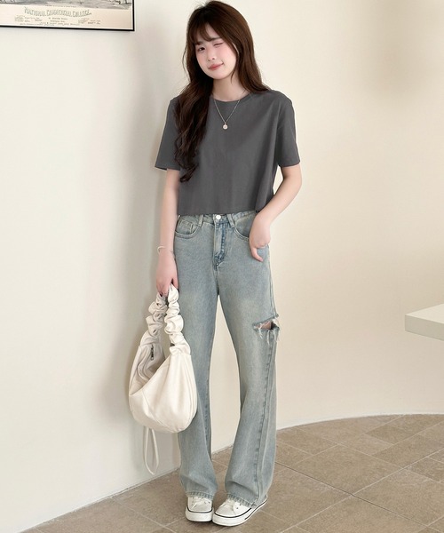 DAY CLOSET(デイ クローゼット)の「【UVカット率98%/UPF50+/汗染み防止/撥水】半袖 バック ワンポイント ボックス シルエット Tシャツ レディース(Tシャツ/カットソー・レディース・ブラック/ホワイト/チャコールグレー・L/M)」の20枚目の写真