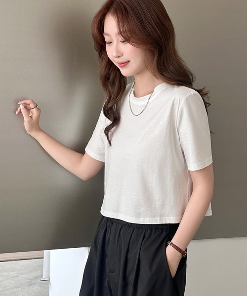 DAY CLOSET(デイ クローゼット)の「【UVカット率98%/UPF50+/汗染み防止/撥水】半袖 バック ワンポイント ボックス シルエット Tシャツ レディース(Tシャツ/カットソー・レディース・ブラック/ホワイト/チャコールグレー・L/M)」の6枚目の写真