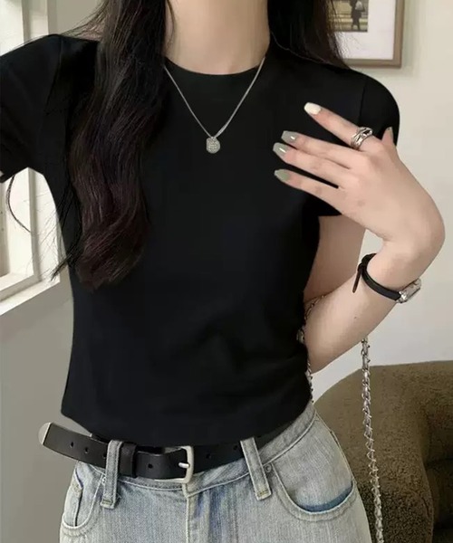 lulufa(ルルファ)の「コンパクトシルエット 艶感 上品 シルケット半袖 Tシャツ(Tシャツ/カットソー・レディース・ブラック/ホワイト・FREE)」の1枚目の写真