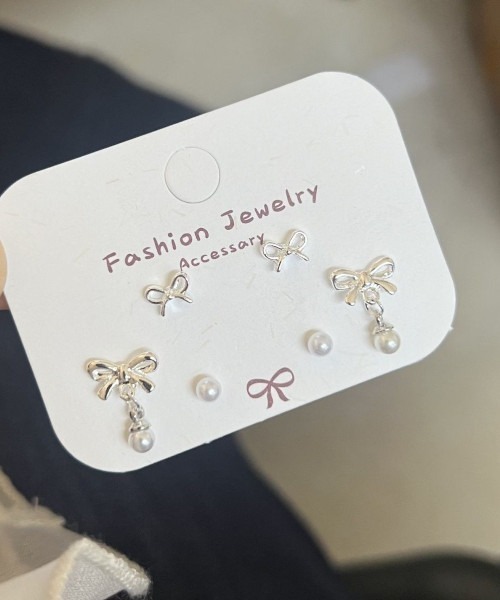 MASHIRO(マシロ)の「【MASHIRO】リボン&アクリルパールドロップデザインピアス6点セット(MA/EK615)(ピアス(両耳用)・レディース・シルバー・FREE)」の3枚目の写真