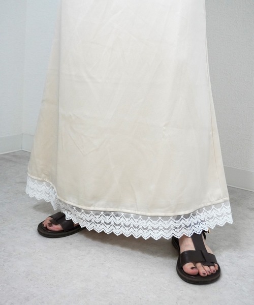 gossara(ゴサラ)の「【女性らしいディテール】レースサテンマーメイドスカート(スカート・レディース・ダークブラウン/オフホワイト・FREE)」の6枚目の写真