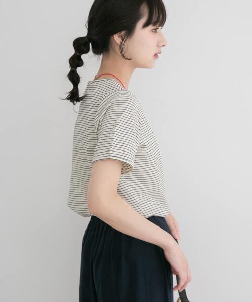 ITEMS URBANRESEARCH(アイテムズ アーバンリサーチ)の「ワッフル半袖Tシャツ(Tシャツ/カットソー・レディース・グレー/ブラック/オフホワイト・FREE)」の5枚目の写真