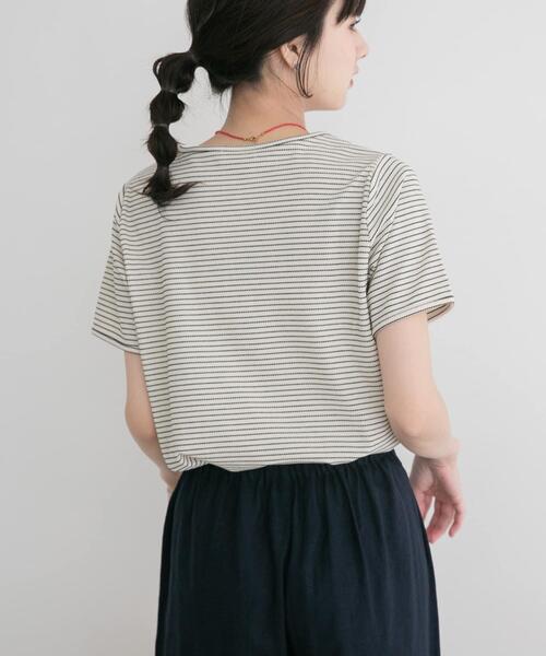 ITEMS URBANRESEARCH(アイテムズ アーバンリサーチ)の「ワッフル半袖Tシャツ(Tシャツ/カットソー・レディース・グレー/ブラック/オフホワイト・FREE)」の6枚目の写真