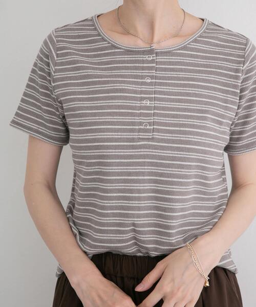ITEMS URBANRESEARCH(アイテムズ アーバンリサーチ)の「ワッフル半袖Tシャツ(Tシャツ/カットソー・レディース・グレー/ブラック/オフホワイト・FREE)」の20枚目の写真