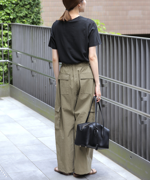 SLOBE IENA(スローブイエナ)の「CNドレープポプリンカーゴパンツ(カーゴパンツ・レディース・ブラウン/カーキ・36/38)」の20枚目の写真