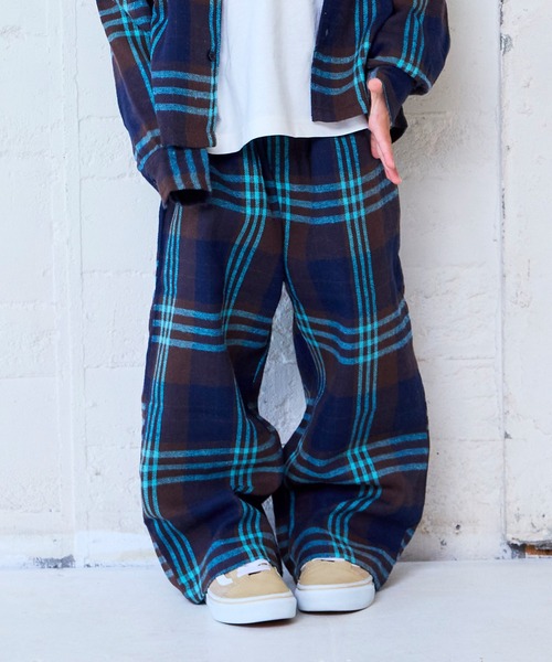 MARKEY'S(マーキーズ)の「イージーワイドチェックパンツ(その他パンツ・キッズ・ブラウン/ブラック/マルチ/レッド・150/90/100/110/120/130/140)」の1枚目の写真