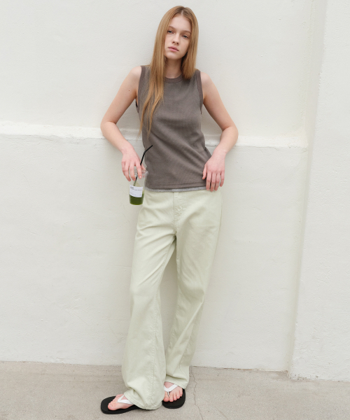 LEVAR(レバー)の「Crew-neck Sleeveless Top - Taupe Brown(Tシャツ/カットソー・レディース・その他・FREE)」の2枚目の写真