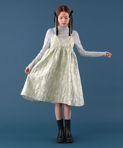 CAROLINA GLASER（カロリナ グレイサー）の「ラメジャカード ミドル丈 キャミワンピース  旅行 ライブ  映え  アウター 大人ガーリー 推し活  お出かけ 結婚式（ワンピース・レディース・サックスブルー/ブラック・ONE SIZE）」の3枚目の写真