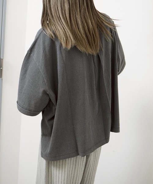 gossara(ゴサラ)の「【立体ロゴデザイン】オンニエンボスTEE(Tシャツ/カットソー・レディース・チャコールグレー/グレイッシュベージュ/ネイビー/キャメル・FREE)」の9枚目の写真