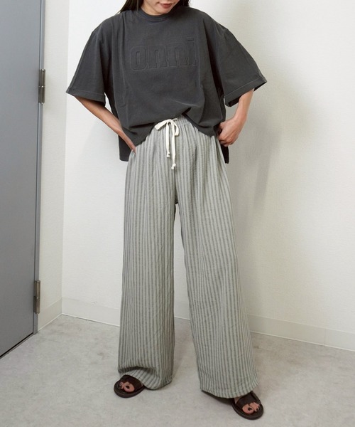 gossara(ゴサラ)の「【立体ロゴデザイン】オンニエンボスTEE(Tシャツ/カットソー・レディース・チャコールグレー/グレイッシュベージュ/ネイビー/キャメル・FREE)」の11枚目の写真