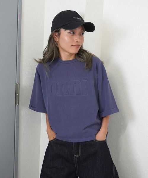 gossara(ゴサラ)の「【立体ロゴデザイン】オンニエンボスTEE(Tシャツ/カットソー・レディース・チャコールグレー/グレイッシュベージュ/ネイビー/キャメル・FREE)」の12枚目の写真