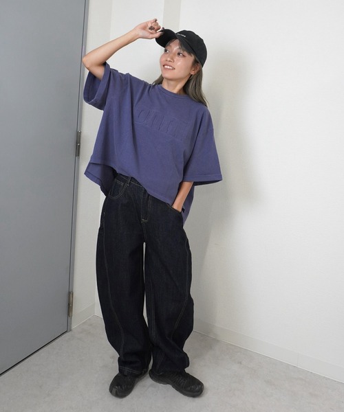 gossara(ゴサラ)の「【立体ロゴデザイン】オンニエンボスTEE(Tシャツ/カットソー・レディース・チャコールグレー/グレイッシュベージュ/ネイビー/キャメル・FREE)」の15枚目の写真