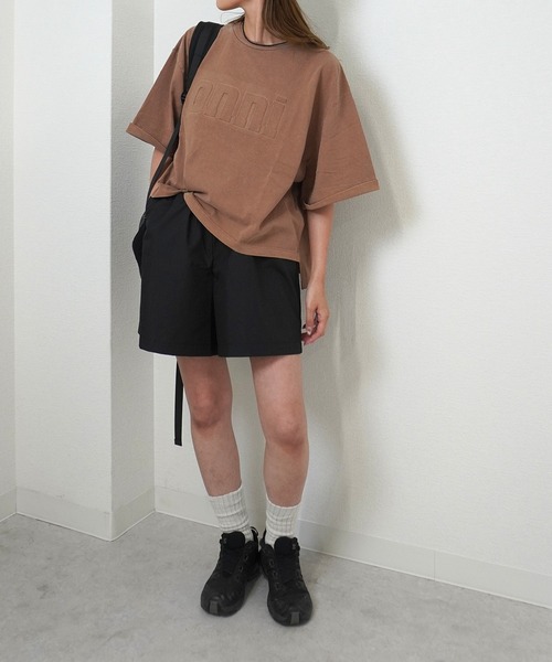 gossara(ゴサラ)の「【立体ロゴデザイン】オンニエンボスTEE(Tシャツ/カットソー・レディース・チャコールグレー/グレイッシュベージュ/ネイビー/キャメル・FREE)」の19枚目の写真