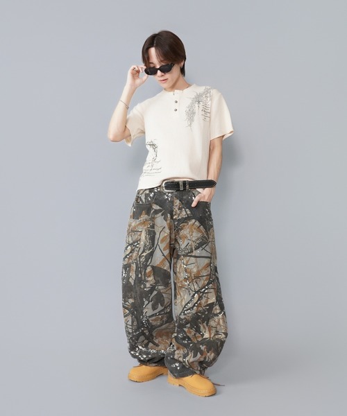 SPINNS(スピンズ)の「ヘンリーネックサーマル半袖Tシャツ/ダークアートプリント(Tシャツ/カットソー・メンズ・ブラック系その他/レッド系その他/アイボリー/カモフラージュ・ONESIZE)」の13枚目の写真