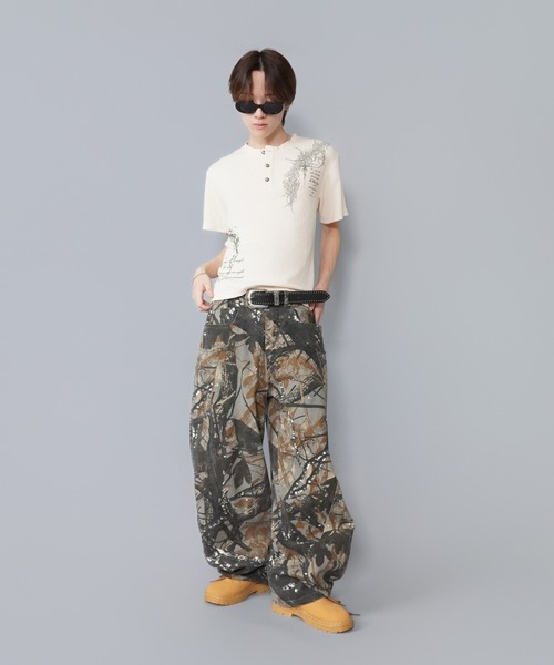 SPINNS(スピンズ)の「ヘンリーネックサーマル半袖Tシャツ/ダークアートプリント(Tシャツ/カットソー・メンズ・ブラック系その他/レッド系その他/アイボリー/カモフラージュ・ONESIZE)」の14枚目の写真