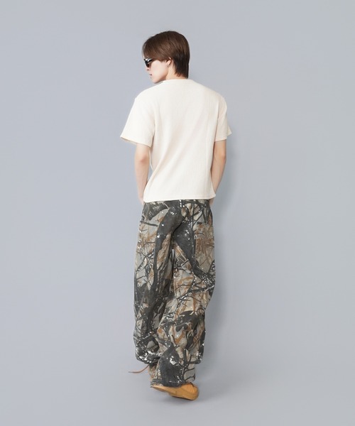 SPINNS(スピンズ)の「ヘンリーネックサーマル半袖Tシャツ/ダークアートプリント(Tシャツ/カットソー・メンズ・ブラック系その他/レッド系その他/アイボリー/カモフラージュ・ONESIZE)」の15枚目の写真
