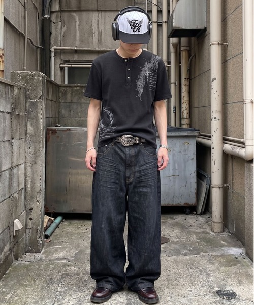 SPINNS(スピンズ)の「ヘンリーネックサーマル半袖Tシャツ/ダークアートプリント(Tシャツ/カットソー・メンズ・ブラック系その他/レッド系その他/アイボリー/カモフラージュ・ONESIZE)」の5枚目の写真