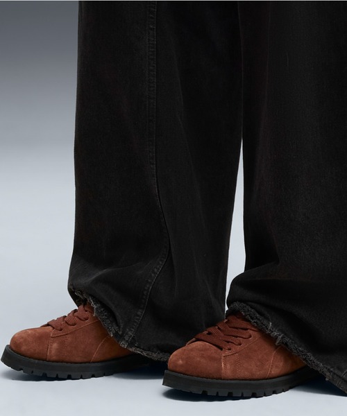 PUMA(プーマ)の「PUMA プーマ メンズ スウェード ビブラム スニーカー(スニーカー・メンズ・ブラック/チョコ・27.5cm/28.0cm/25.5cm/27.0cm/25.0cm/29.0cm/26.0cm/26.5cm/30.0cm/28.5cm)」の1枚目の写真