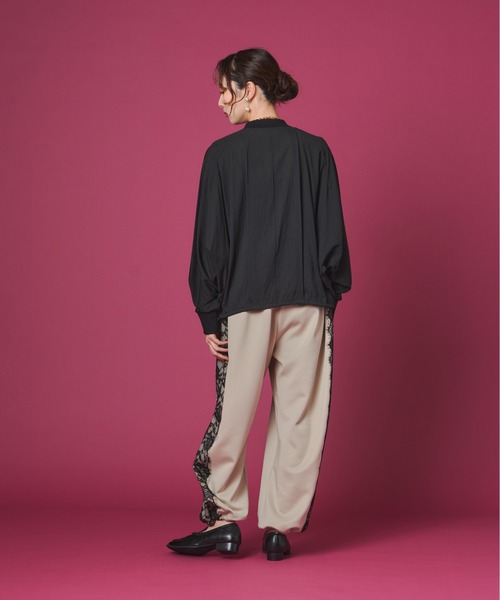 terrace(テラス)の「ストライプガーゼドロストショートジャケット(ブルゾン・レディース・モカ/サンドベージュ/ブラック・FREE)」の12枚目の写真