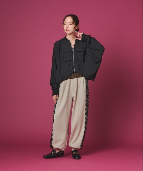 terrace(テラス)の「ストライプガーゼドロストショートジャケット(ブルゾン・レディース・モカ/サンドベージュ/ブラック・FREE)」の14枚目の写真