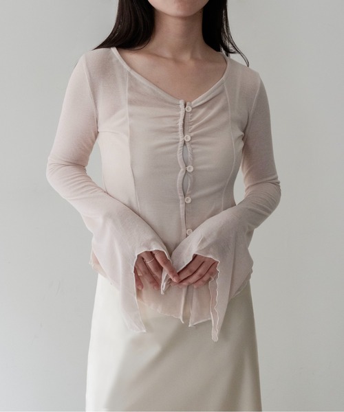 on:nue(オンニュ)の「【on:nue】フロントギャザーベルスリーブカーディガン /26-27 AW COLLECTION(カーディガン/ボレロ・レディース・ブラック/ベージュ・FREE)」の3枚目の写真
