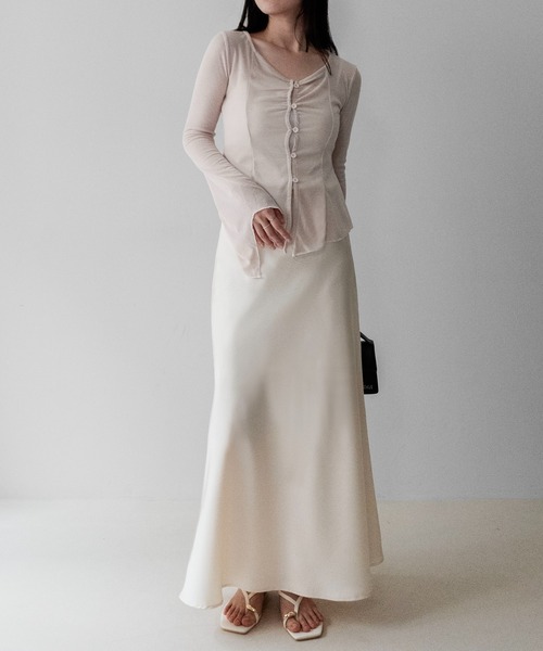 on:nue(オンニュ)の「【on:nue】フロントギャザーベルスリーブカーディガン /26-27 AW COLLECTION(カーディガン/ボレロ・レディース・ブラック/ベージュ・FREE)」の9枚目の写真
