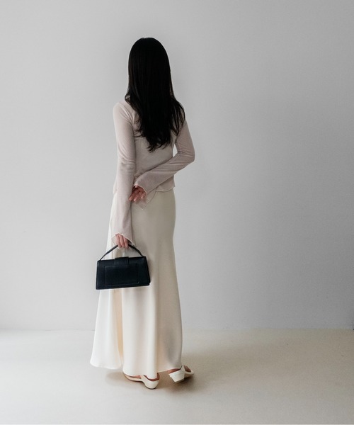 on:nue(オンニュ)の「【on:nue】フロントギャザーベルスリーブカーディガン /26-27 AW COLLECTION(カーディガン/ボレロ・レディース・ブラック/ベージュ・FREE)」の11枚目の写真