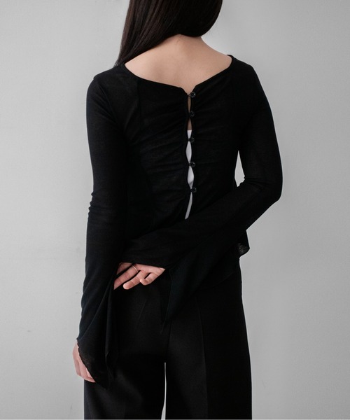 on:nue(オンニュ)の「【on:nue】フロントギャザーベルスリーブカーディガン /26-27 AW COLLECTION(カーディガン/ボレロ・レディース・ブラック/ベージュ・FREE)」の16枚目の写真