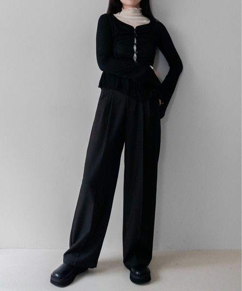 on:nue(オンニュ)の「【on:nue】フロントギャザーベルスリーブカーディガン /26-27 AW COLLECTION(カーディガン/ボレロ・レディース・ブラック/ベージュ・FREE)」の19枚目の写真