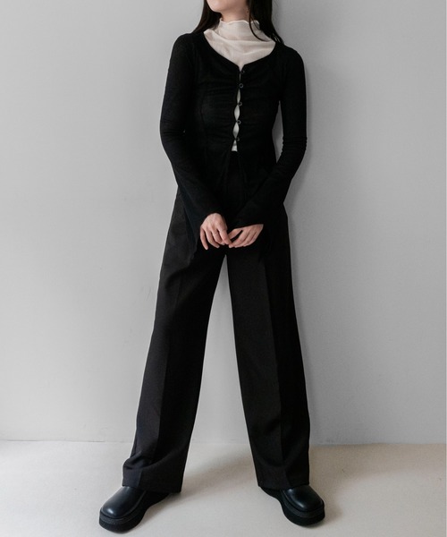 on:nue(オンニュ)の「【on:nue】フロントギャザーベルスリーブカーディガン /26-27 AW COLLECTION(カーディガン/ボレロ・レディース・ブラック/ベージュ・FREE)」の20枚目の写真