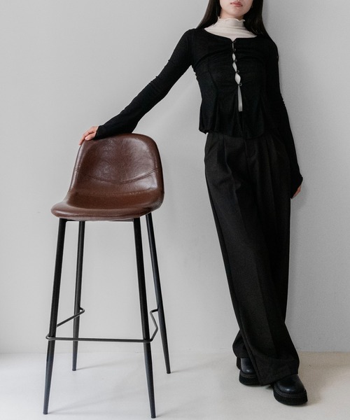 on:nue(オンニュ)の「【on:nue】フロントギャザーベルスリーブカーディガン /26-27 AW COLLECTION(カーディガン/ボレロ・レディース・ブラック/ベージュ・FREE)」の21枚目の写真