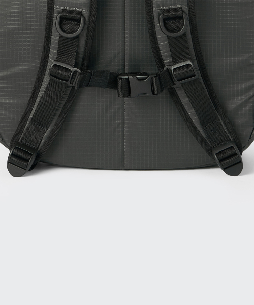 MUSINSA STANDARD（ムシンサスタンダード）の「[シティレジャー] リップストップストリングハイキングバックパック [マッドグレー]（バックパック/リュック・レディース・その他・FREE）」の8枚目の写真