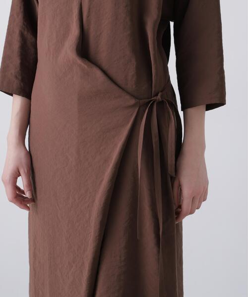 YLEVE(イレーヴ)の「YLEVE / RAYON-POLYESTER BROAD DRESS(ワンピース・レディース・ブラウン/ブラック・1)」の4枚目の写真