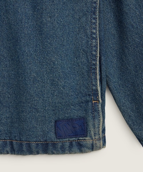 VANS(バンズ)の「MARTINEZ デニムオーバーシャツ / Martinez Denim Overshirt Vinta VN000X93HT81(シャツ/ブラウス・メンズ・インディゴブルー・LARGE/X-LARGE/SMALL/MEDIUM)」の4枚目の写真