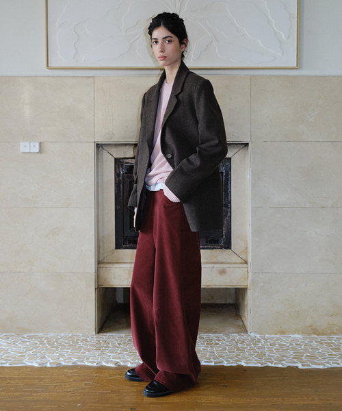 EN OR(エンオール)の「CORDUROY STRAIGHT PANTS - WINE(スラックス・レディース・その他・MEDIUM/SMALL)」の4枚目の写真