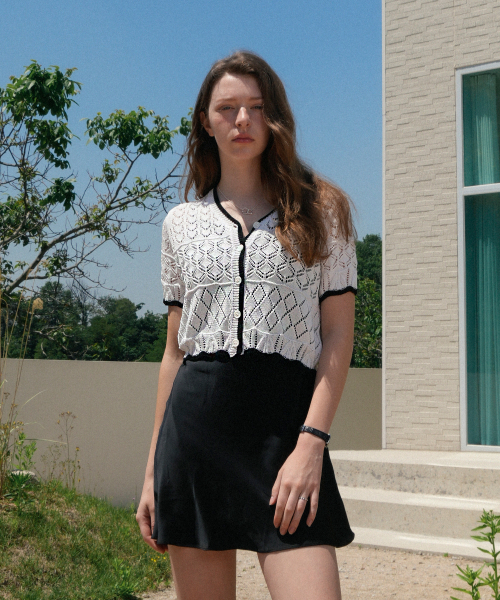 VLETI(ブレッティ)の「Summer V-neck Skacy Half Knit Cardigan (White)(カーディガン/ボレロ・レディース・ホワイト・FREE)」の2枚目の写真