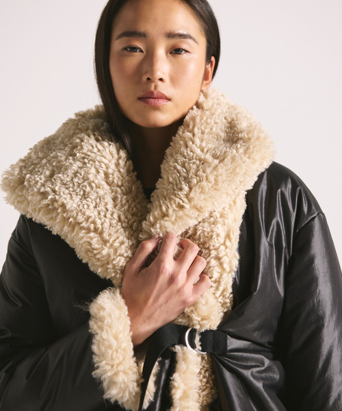 muller of yoshiokubo（ミュラーオブヨシオクボ）の「muller of yoshiokubo ミュラーオブヨシオクボ / REVERSIBLE SNOW BLOUSON ファー×サテンリバーシブルスノーブルゾン / MLF26705（ブルゾン・レディース・ベージュ/ブルー/ブラック・36/38）」の2枚目の写真