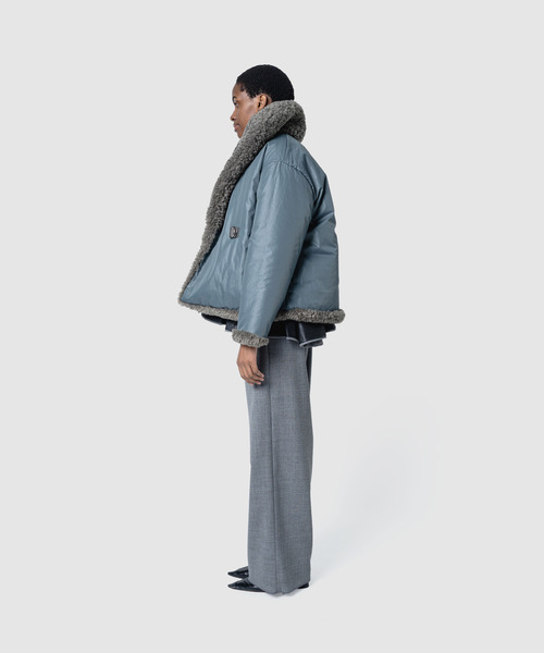 muller of yoshiokubo（ミュラーオブヨシオクボ）の「muller of yoshiokubo ミュラーオブヨシオクボ / REVERSIBLE SNOW BLOUSON ファー×サテンリバーシブルスノーブルゾン / MLF26705（ブルゾン・レディース・ベージュ/ブルー/ブラック・36/38）」の22枚目の写真