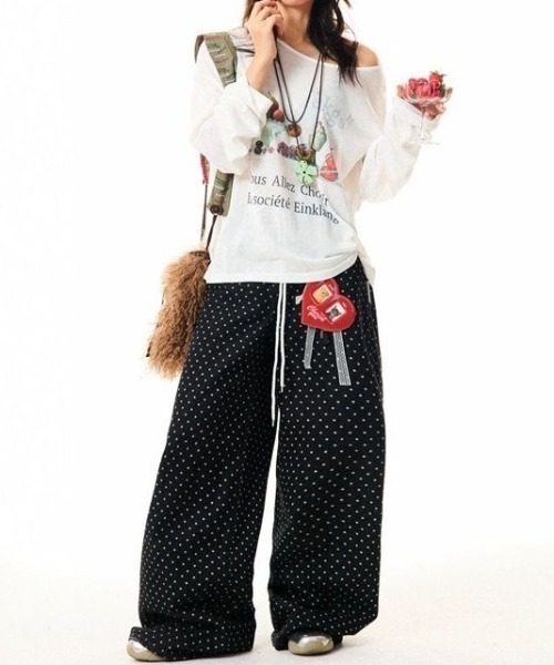 SHERU(シェル)の「ドット柄 ウエストドロストイージーバギーパンツ(デニムパンツ・レディース・ブラック・M/S/L)」の14枚目の写真