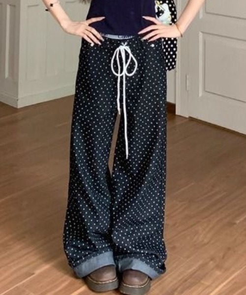 SHERU(シェル)の「ドット柄 ウエストドロストイージーバギーパンツ(デニムパンツ・レディース・ブラック・M/S/L)」の21枚目の写真