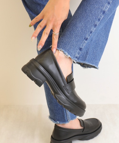 FLAT(フラット)の「軽量厚底 スニーカーソールローファー(ローファー・レディース・ブラック・22.5cm/23.0cm/23.5cm/24.0cm/24.5cm/25.0cm)」の8枚目の写真