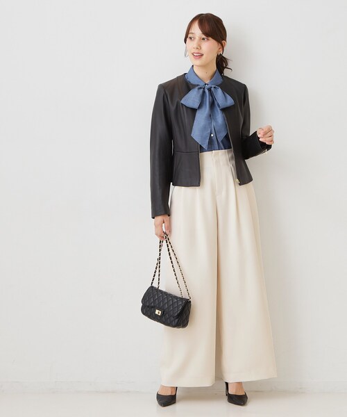 COUP DE CHANCE（クードシャンス）の「【手洗い可／日本製】タック入りワイドパンツ（その他パンツ・レディース・オフホワイト/チャコールグレー/ブラック/ベビーピンク・36/34/40/38）」の7枚目の写真